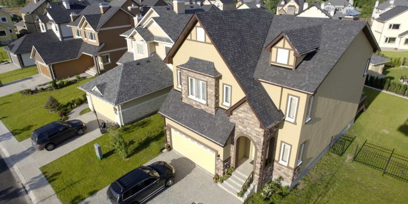 Roofer in Huntersville, North Carolina